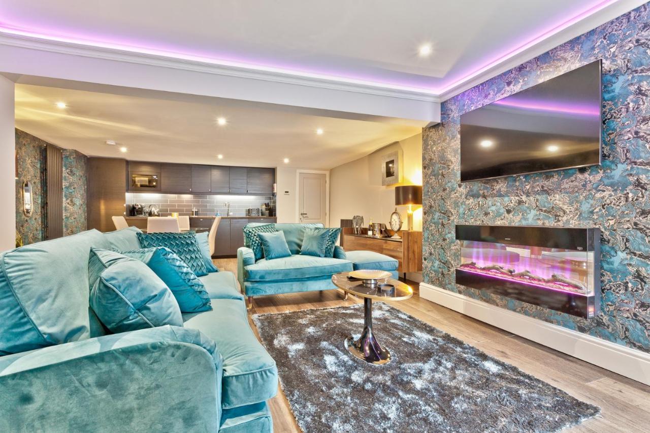 The Mews Boutique Deluxe Apartments, Sleep 2-6 People , Central Location, Free Parking ウィンダミア エクステリア 写真