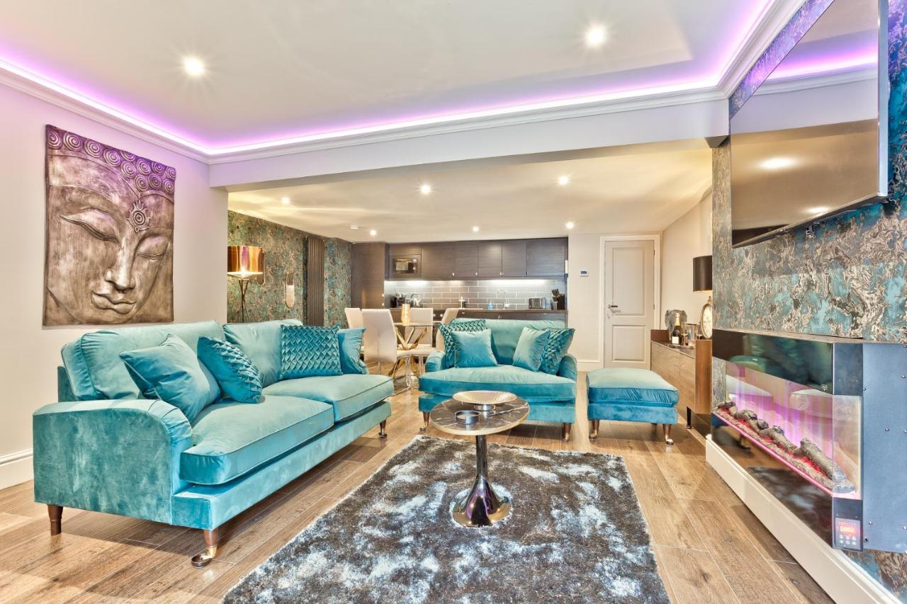 The Mews Boutique Deluxe Apartments, Sleep 2-6 People , Central Location, Free Parking ウィンダミア エクステリア 写真